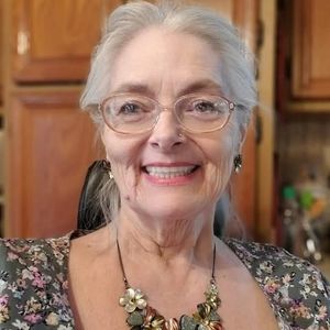 Meet your Posher, Debbie